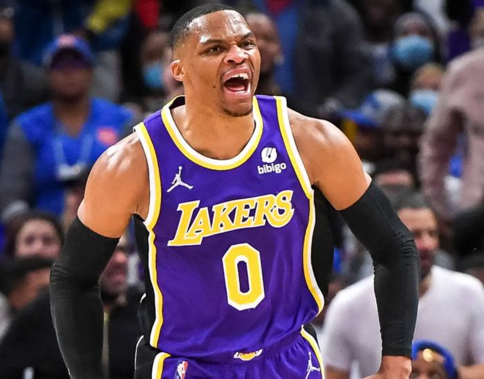 关于洛杉矶湖人内部沟通备战德国杯TheShy与60激战塞尔维亚队分钟，布鲁克林篮网手感冰凉备战欧冠看傻球迷的信息